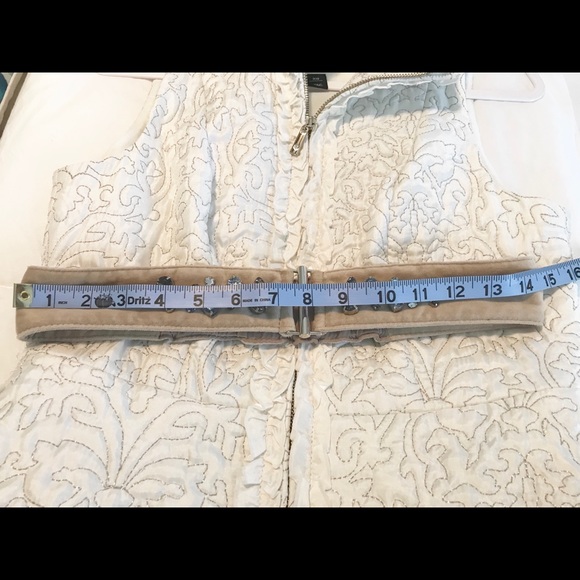 WHBM lightweight zip vest GORGEOUS! - Picture 7 of 8